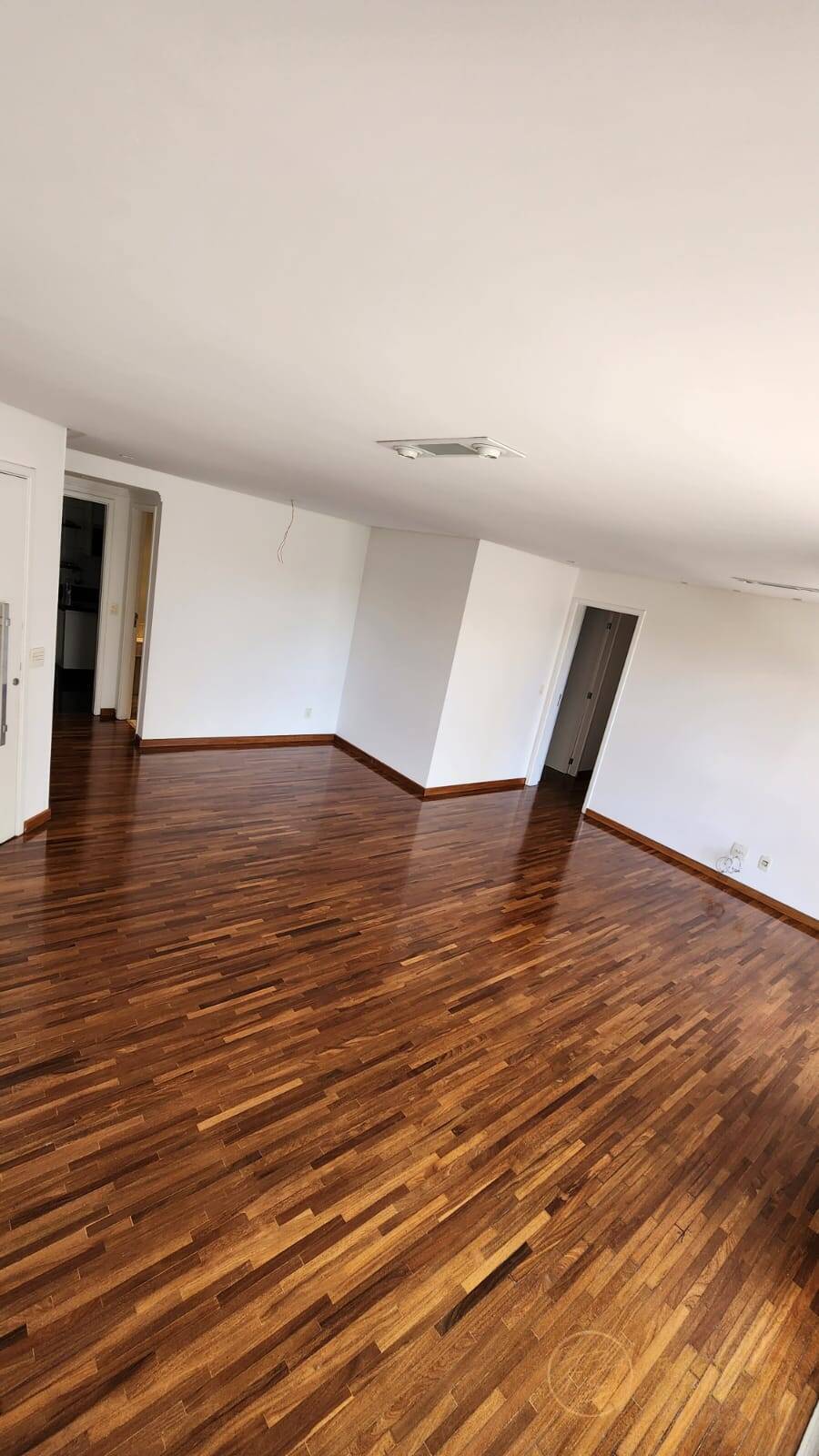 Apartamento à venda e aluguel com 3 quartos, 111m² - Foto 3