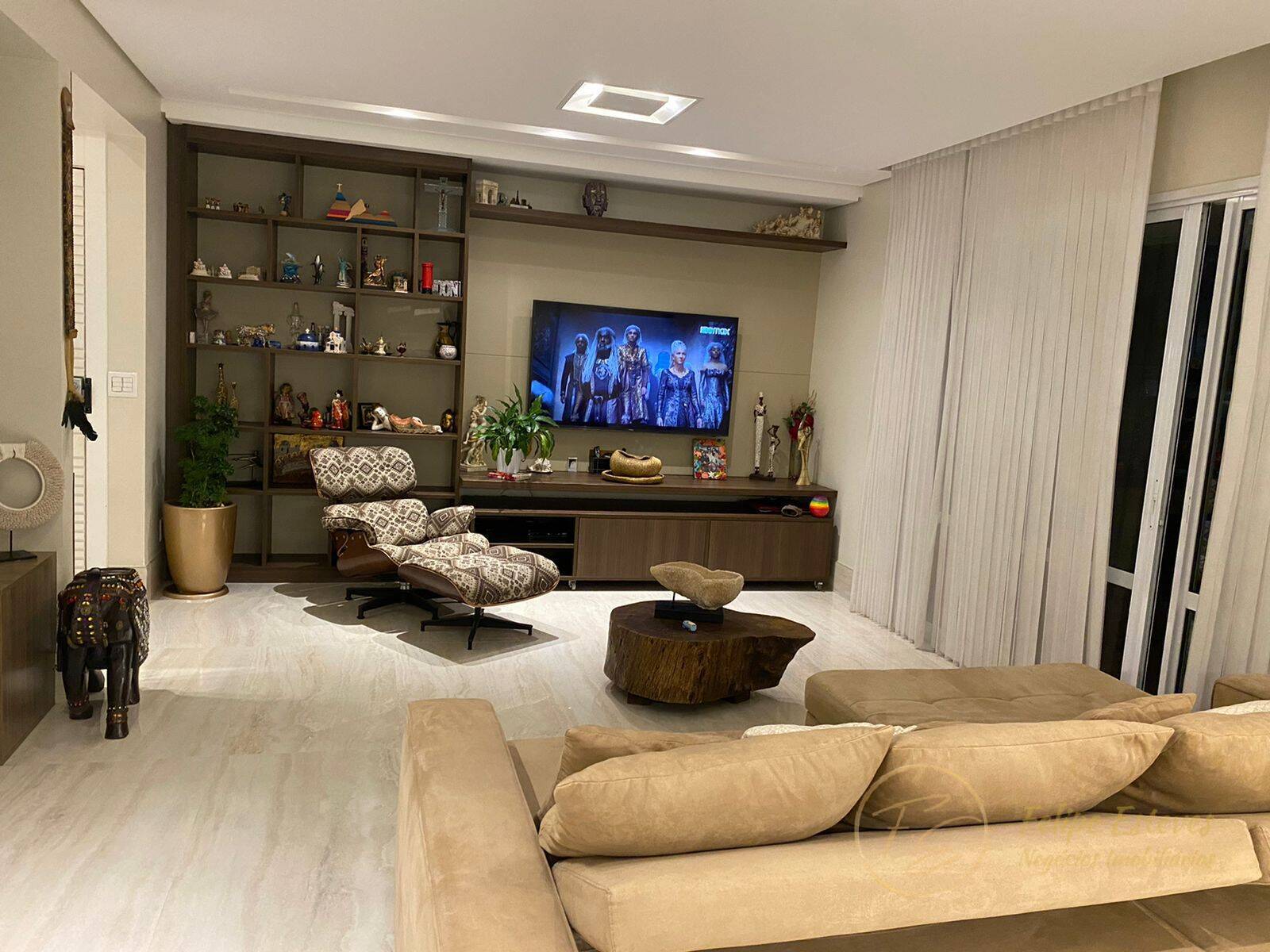 Apartamento à venda com 3 quartos, 167m² - Foto 1