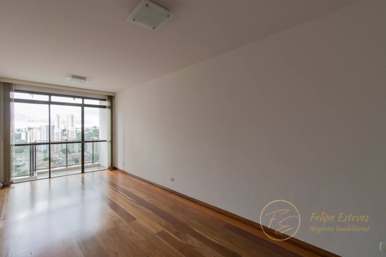 Apartamento à venda com 3 quartos, 83m² - Foto 1