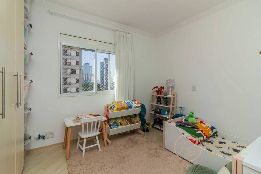 Apartamento à venda com 4 quartos, 140m² - Foto 18