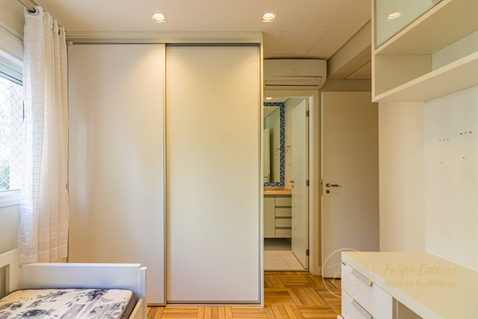 Apartamento à venda com 4 quartos, 197m² - Foto 31