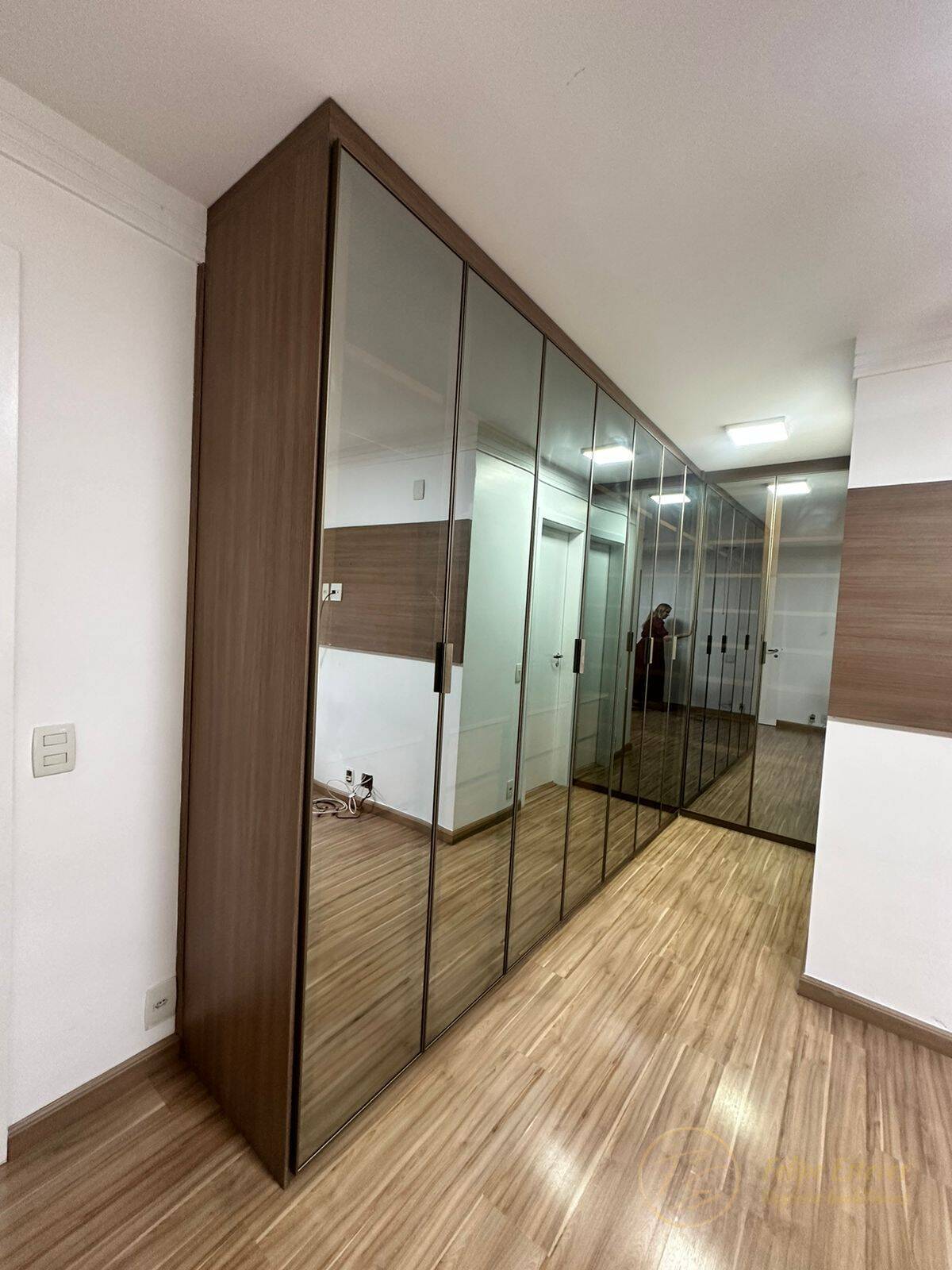 Apartamento à venda com 4 quartos, 219m² - Foto 8