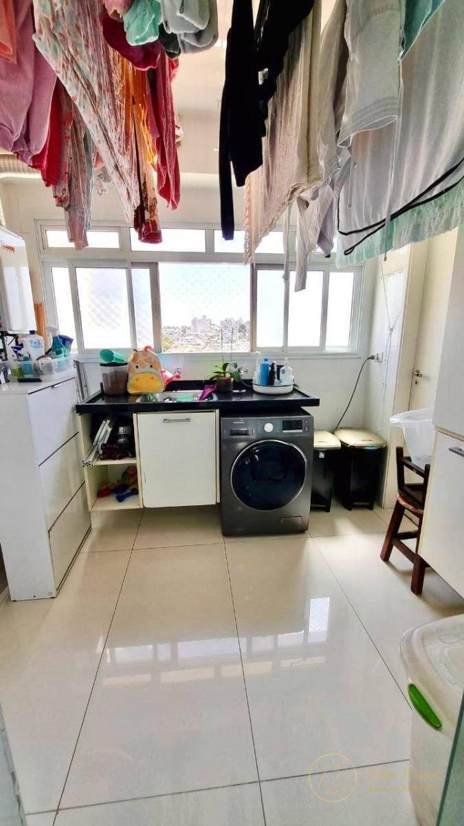 Apartamento à venda com 3 quartos, 184m² - Foto 15